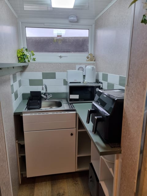 Studio Near Beach Garden Parking PetsOK Apartment in Sunderland