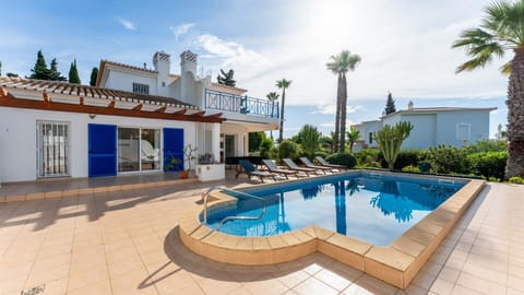 Property building, Pool view, Swimming pool, sunbed