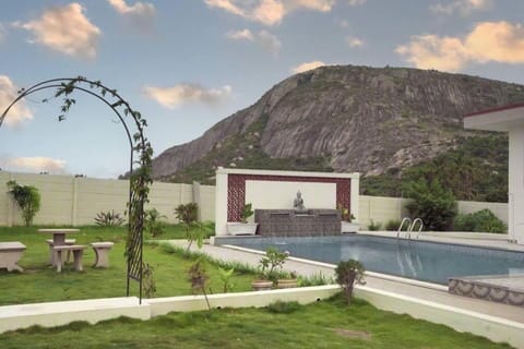 Day, Natural landscape, Mountain view, Swimming pool