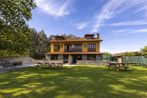 Property building, Patio, BBQ facilities, Garden, Balcony/Terrace