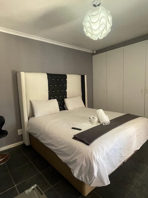 Zoe & Saint Vacation rental in Cape Town