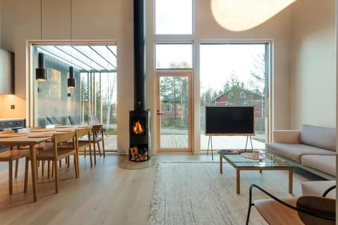 Stay North - Joiku - Midnight Sun House in Norrbotten County, Sweden