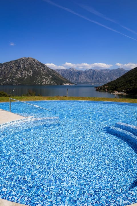 Natural landscape, Mountain view, Pool view, Swimming pool