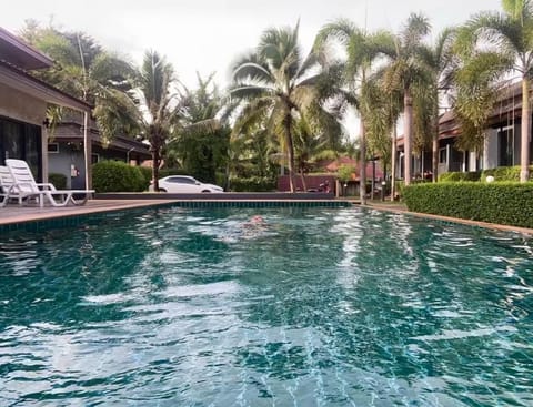 Share pool 1 room 2 bedroom Villa in Krabi Changwat