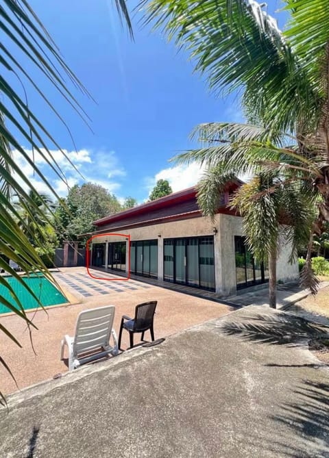 Share pool 1 room 2 bedroom Villa in Krabi Changwat