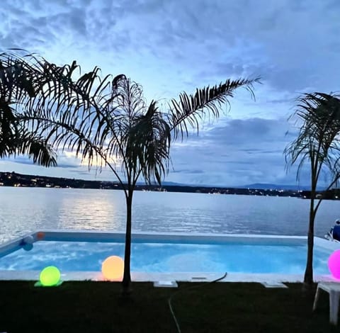 Casa Mediterránea, lujo y confort junto al lago House in Tequesquitengo