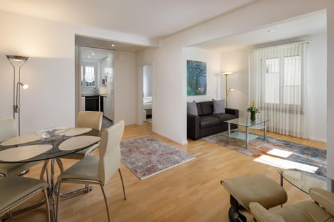 Living room, Dining area