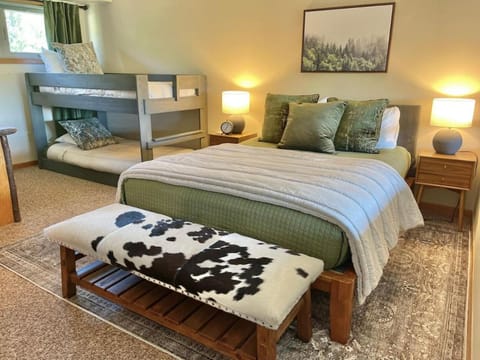 Lutsen Mtn Condo, Ski in Ski out, Pool, Hot Tub, Fitness House in Lutsen