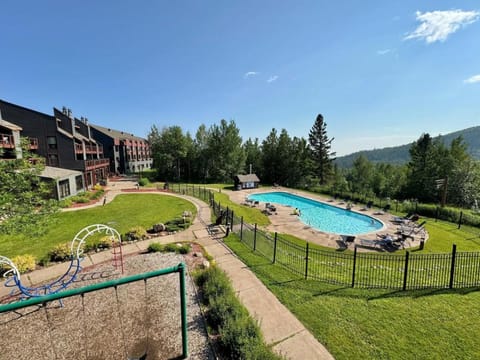 Condo at Lutsen Mtn, Ski in Ski out, Gorgeous views of Moose Mtn House in Lutsen