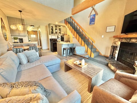 Ski in Ski out 1 Bed plus Loft BEST VIEWS IN LUTSEN House in Lutsen