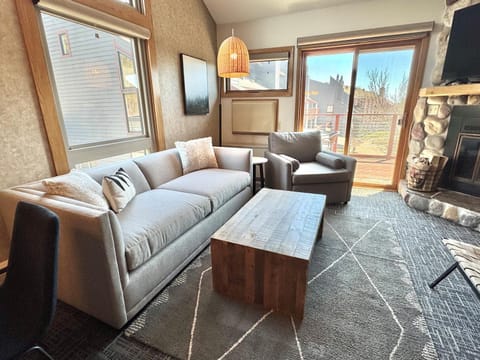 Ski in Ski out Top Floor Condo with Pools, Hot tub and more House in Lutsen