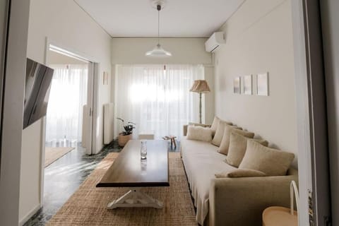TV and multimedia, Living room, Seating area, heating, internet, air conditioner