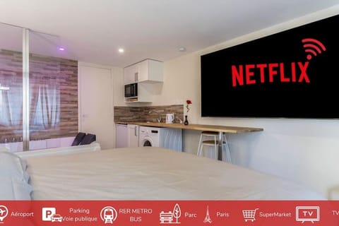TV and multimedia, Kitchen or kitchenette, Dining area, Evening entertainment, minibar