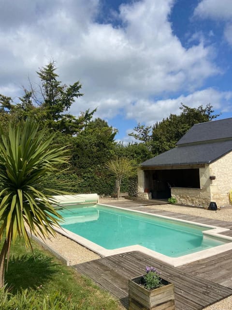 Property building, Day, Garden, Garden view, Pool view, Swimming pool, sunbed