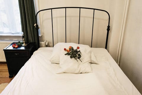 Bed, Decorative detail, Bedroom