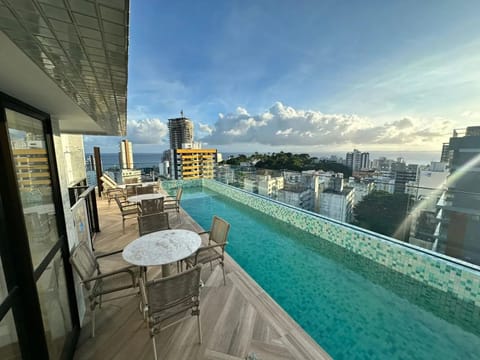 Balcony/Terrace, City view, Swimming pool