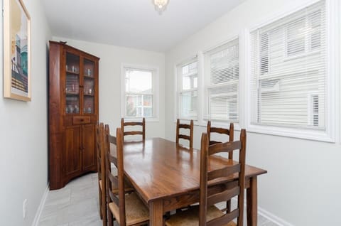 Sunset Breeze by Bryant Real Estate House in Wrightsville Beach