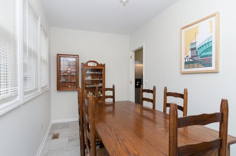 Sunset Breeze by Bryant Real Estate House in Wrightsville Beach