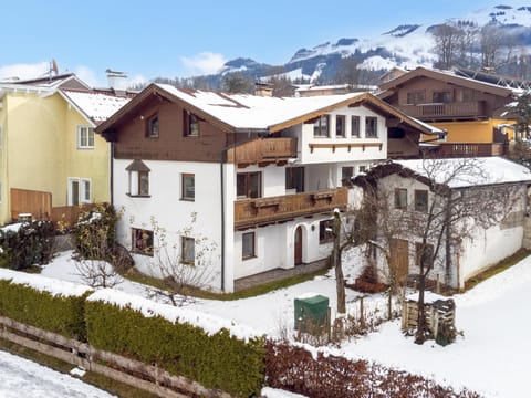 Property building, Winter