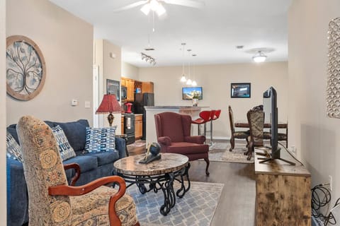 Property building, TV and multimedia, Living room, Seating area, fireplace