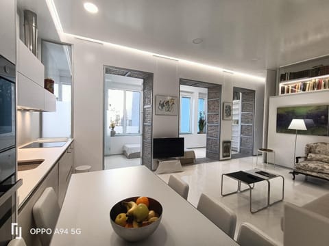TV and multimedia, Kitchen or kitchenette, Living room, Dining area