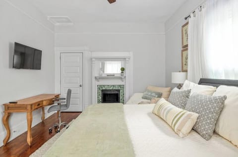 Elegant family home-West End BeltLine House in Atlanta