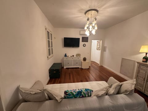 Communal lounge/ TV room, TV and multimedia, Living room, Evening entertainment