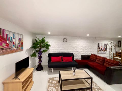 80m2 confortable et spacieux Apartment in Bailly-Romainvilliers