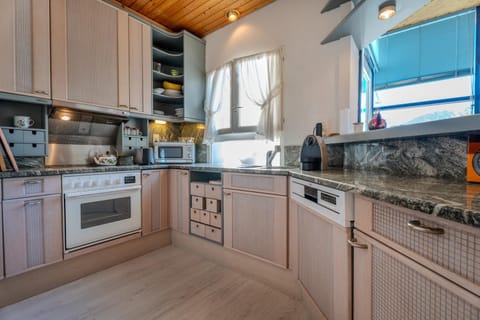 Lakeside-Apartment-2 Appartement avec une grande terrasse et vue panoramique sur le lac Apartment in Montreux