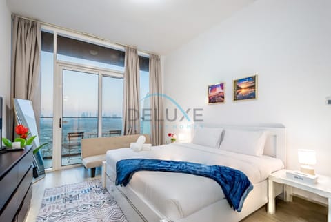 Bed, TV and multimedia, Living room, Photo of the whole room, Bedroom, furniture
