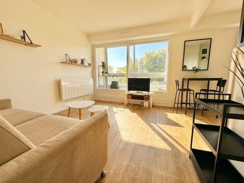TV and multimedia, Living room, Dining area