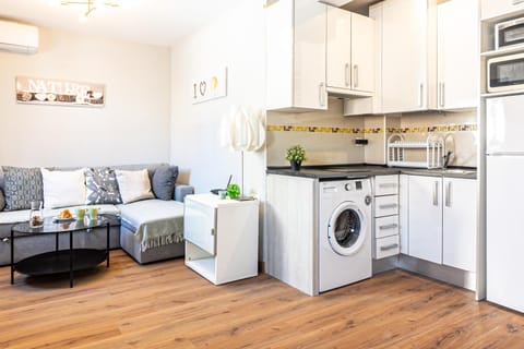 Kitchen or kitchenette, Living room