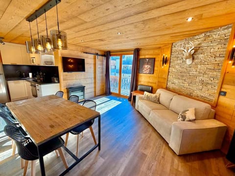 Kitchen or kitchenette, Living room, Dining area