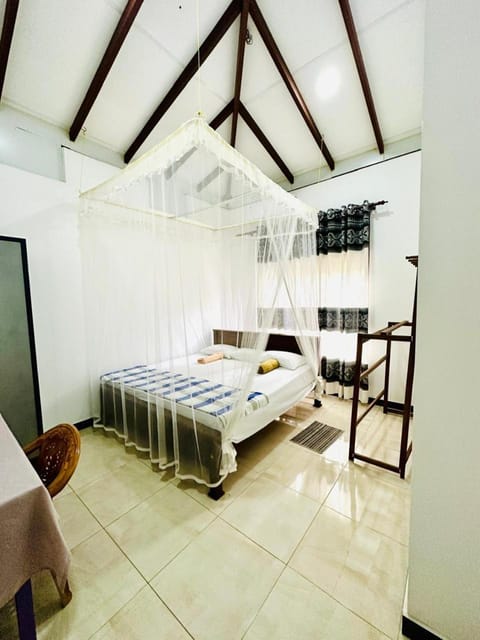 Bed, Bedroom, towels, air conditioner
