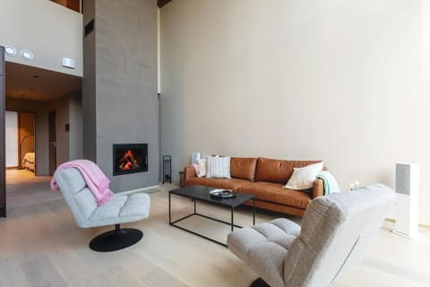 Stay North - Joiku - Kaltio House in Norrbotten County, Sweden