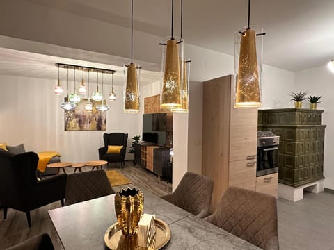 Kitchen or kitchenette, Living room, Seating area, Dining area