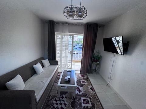 Communal lounge/ TV room, TV and multimedia, Living room