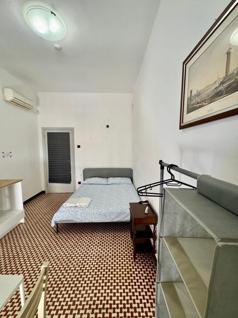 Bed, Photo of the whole room, Seating area, Bedroom, air conditioner