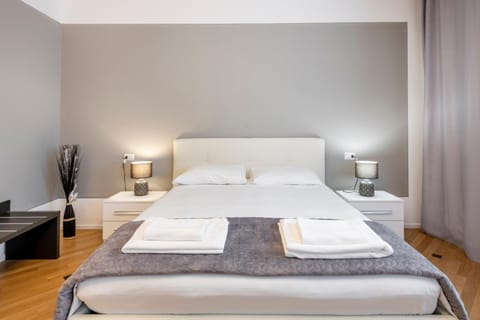 Milan Royal Suites - Centro Duomo Apartment in Milan