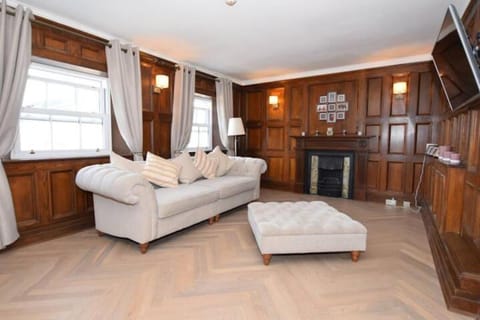 Georgian Townhouse in the City Centre Apartment in Southampton