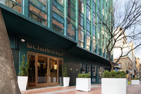 Property building, Facade/entrance, Street view, Location