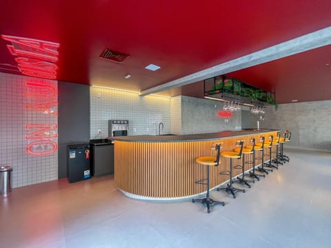Lounge or bar, Drinks