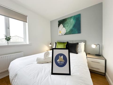 Poppy House by Blue Skies Stays House in England