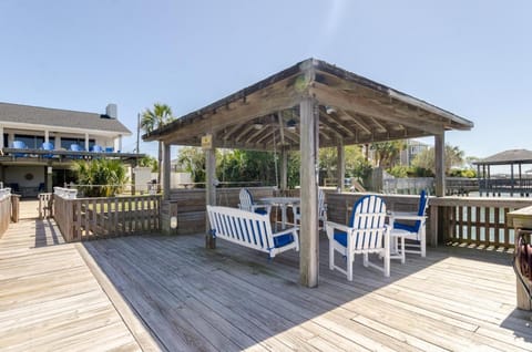 Hawes Place by Bryant Real Estate House in Wrightsville Beach