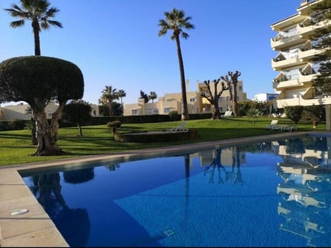Pool view, Swimming pool, sunbed