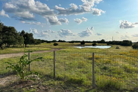 Modern Tiny House in Hill Country with Covered Patio Apartment in Rio Grande