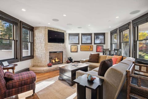 Woodrun Place 55 Apartment in Snowmass Village