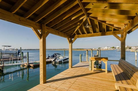 Hooks Cottage by Bryant Real Estate House in Wrightsville Beach