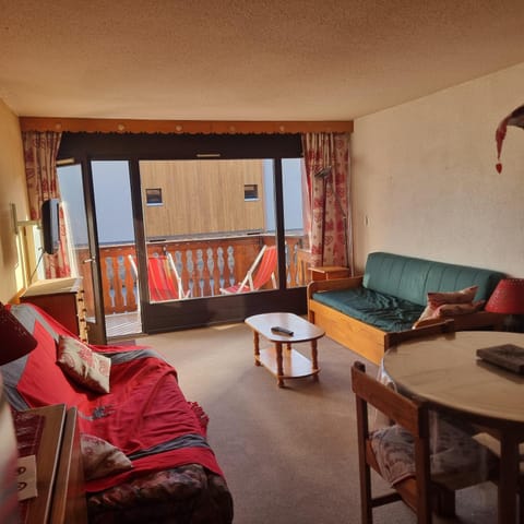 Résidence Porthos C2-4pers-Alpe d'Huez-Centre Station Apartment in L'Alpe d'Huez