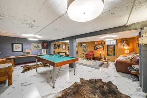 Hot Tub and Sweeping Views Apt in Clarkston! Apartment in Washington